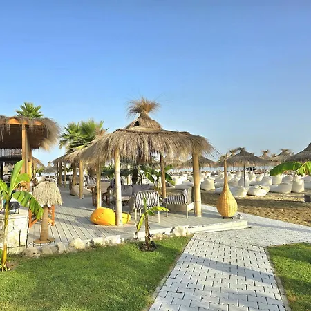 Stylish Retreat Near Cafes & Markets * Plazhi San Pietro