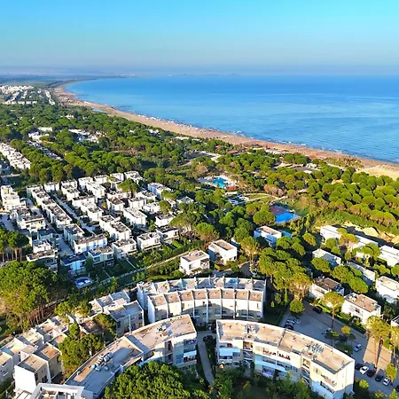 Stylish Retreat Near Cafes & Markets